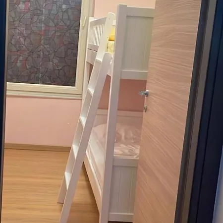 Apartment Lovely Seaview - 70m From Sarandë