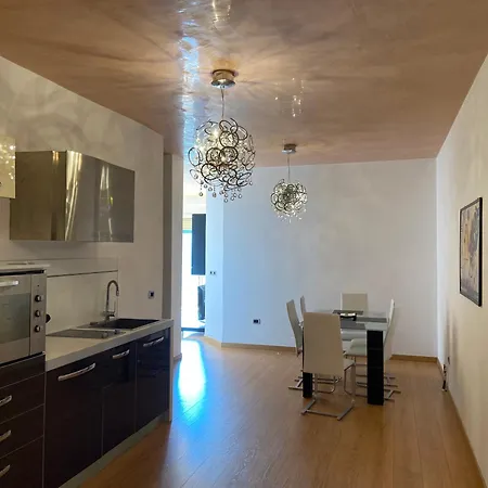 Lovely Seaview - 70m From - Free Parking Garage Sarande