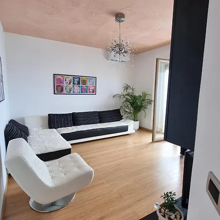 Lovely Seaview - 70m From - Free Parking Garage * Sarande