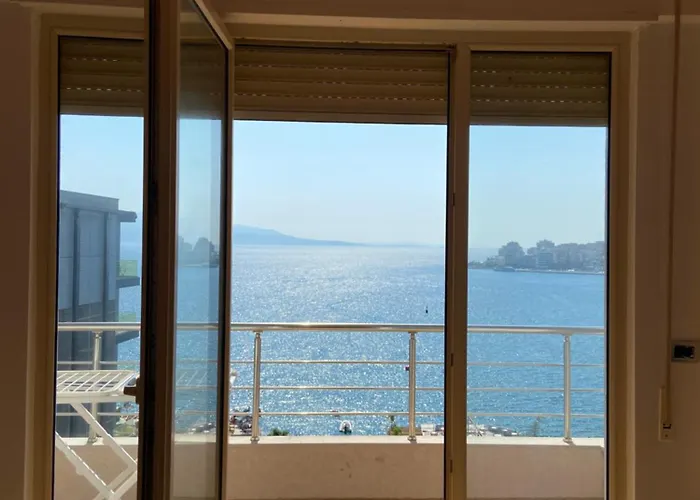 דירה Lovely Seaview - 70m From *